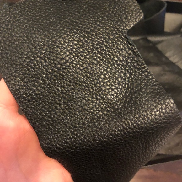 Lot of leather - Picture 3 of 5